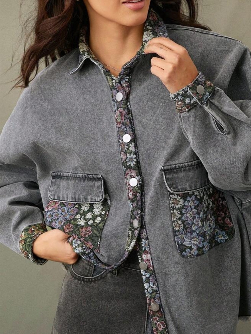 Oversized Gray Denim Shacket with Floral Trim. Size Medium